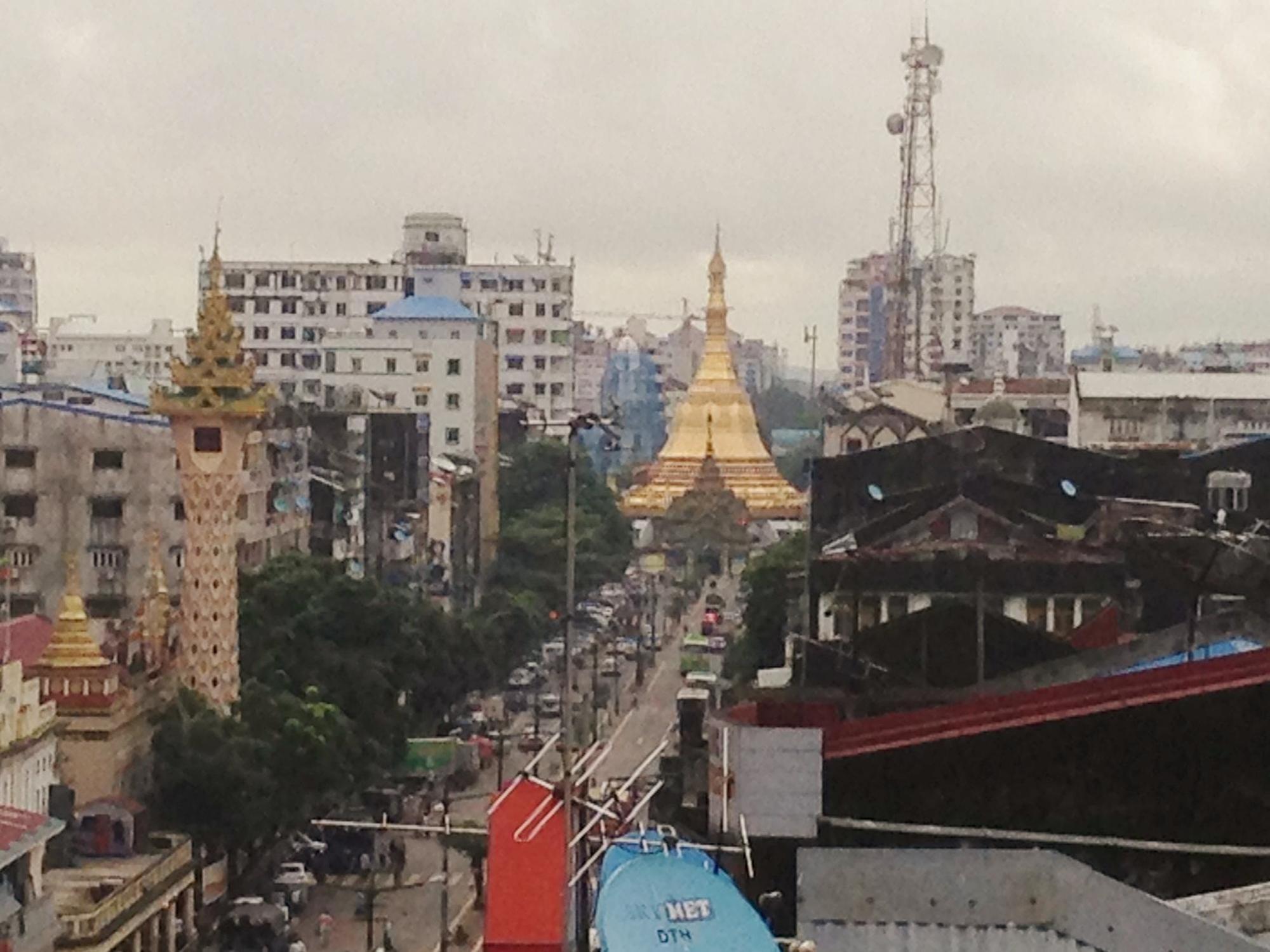 Hotel Grand United - Chinatown Yangon Extérieur photo